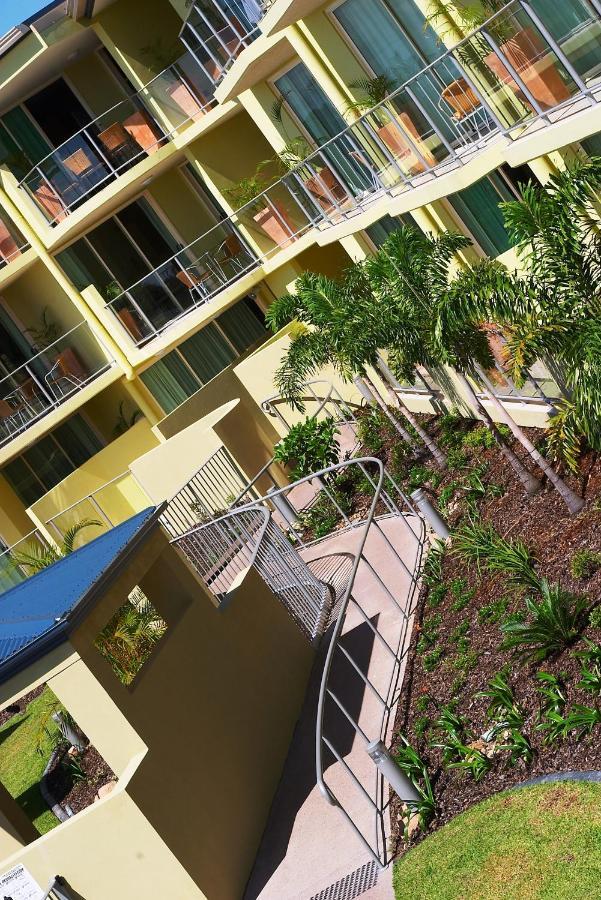 Caloundra Central Apartment Hotel Official Экстерьер фото