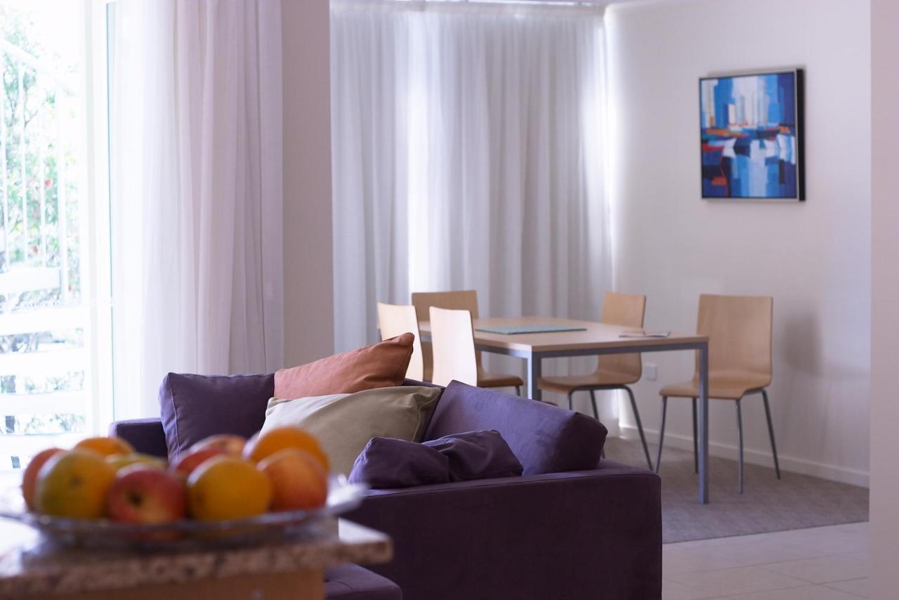 Caloundra Central Apartment Hotel Official Экстерьер фото