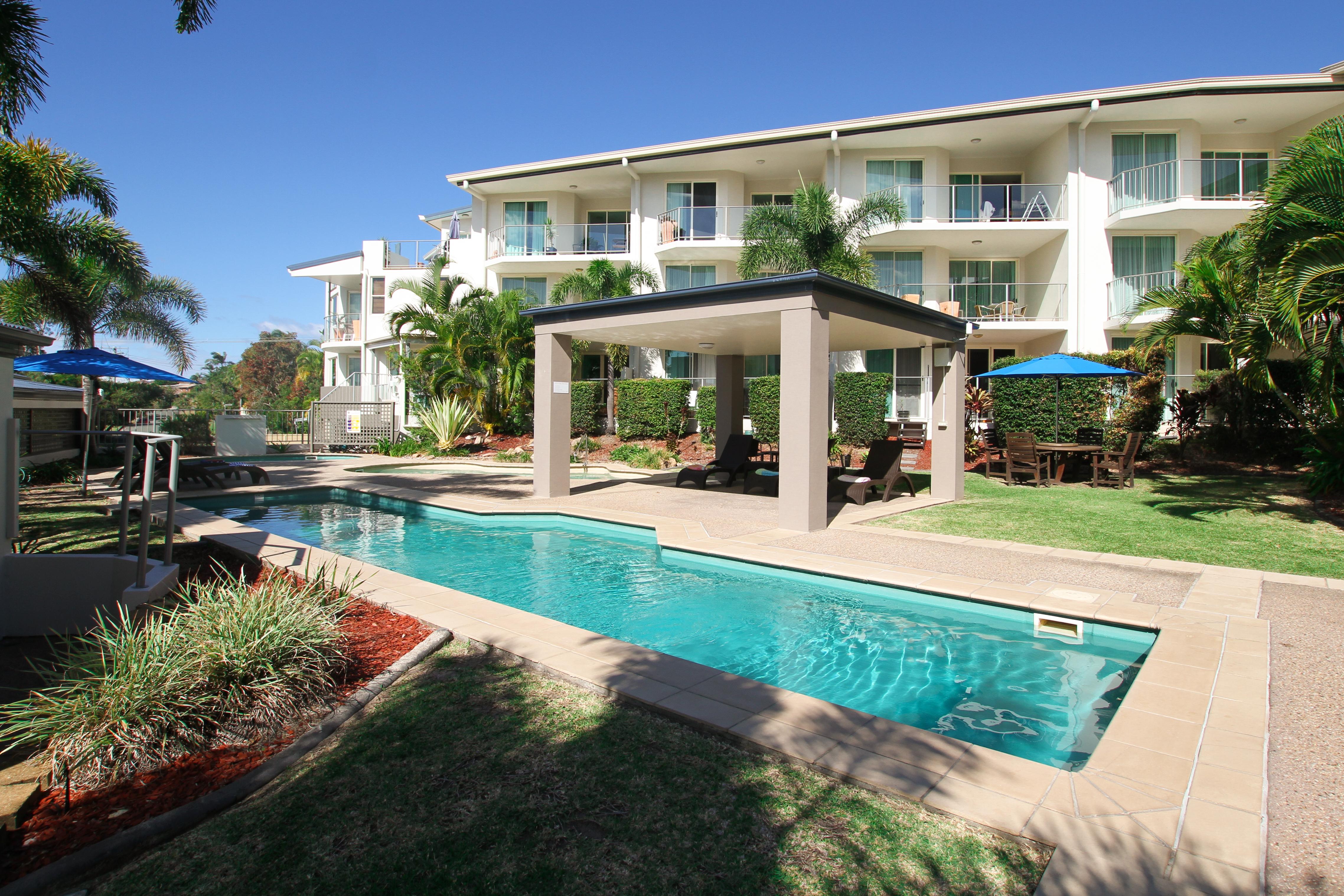 Caloundra Central Apartment Hotel Official Экстерьер фото