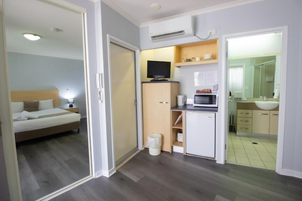 Caloundra Central Apartment Hotel Official Экстерьер фото